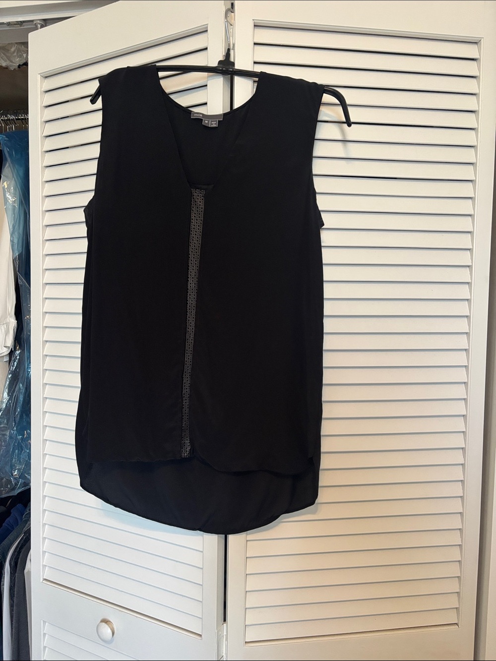 Vince Black Sleeveless V-Neck Camisole with Center Trim